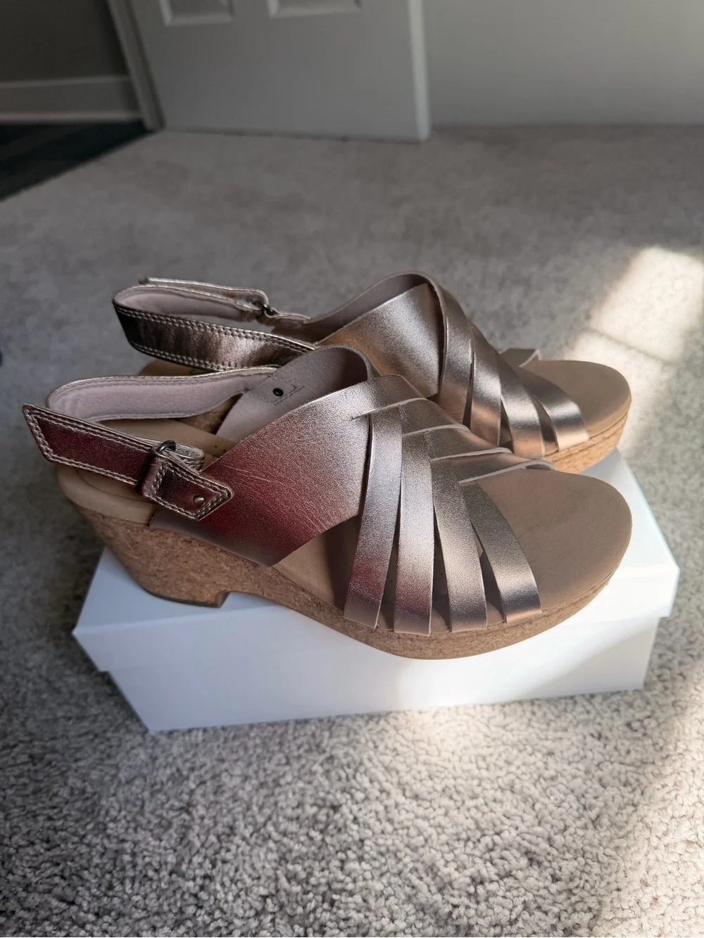 Clarks Metallic Rose Gold Taupe Strappy Slingback Wedge Sandals size 9
